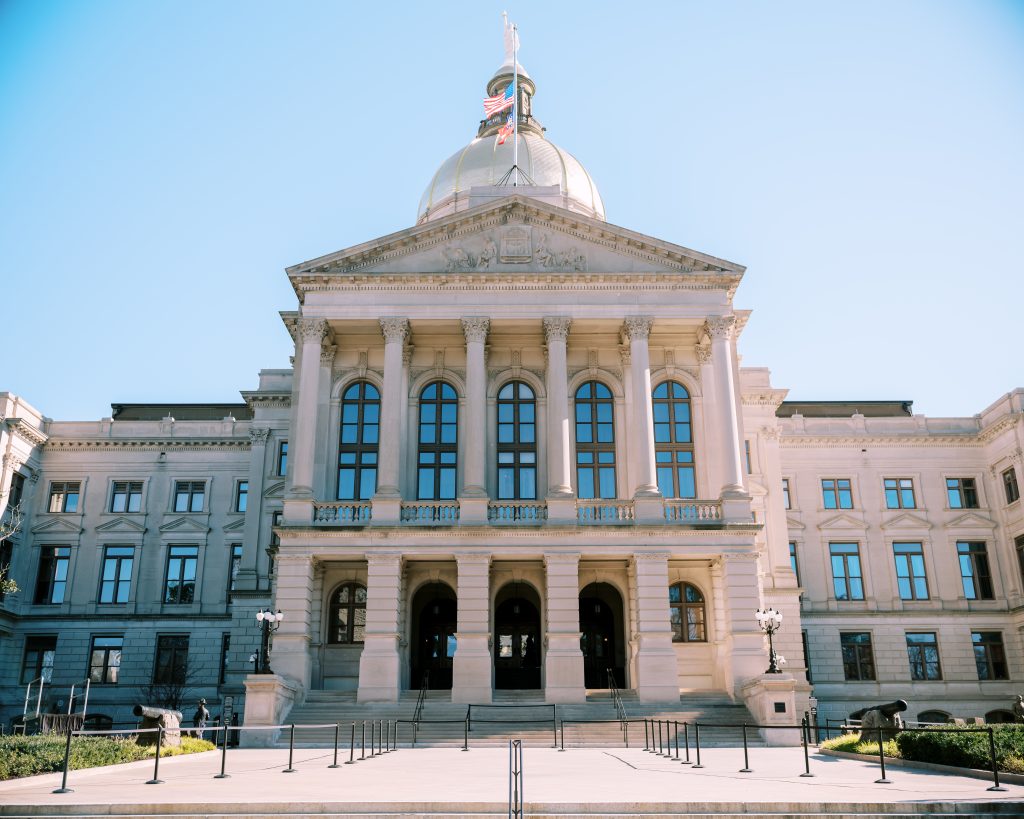 A photo of the the Georgia State Capitol.
